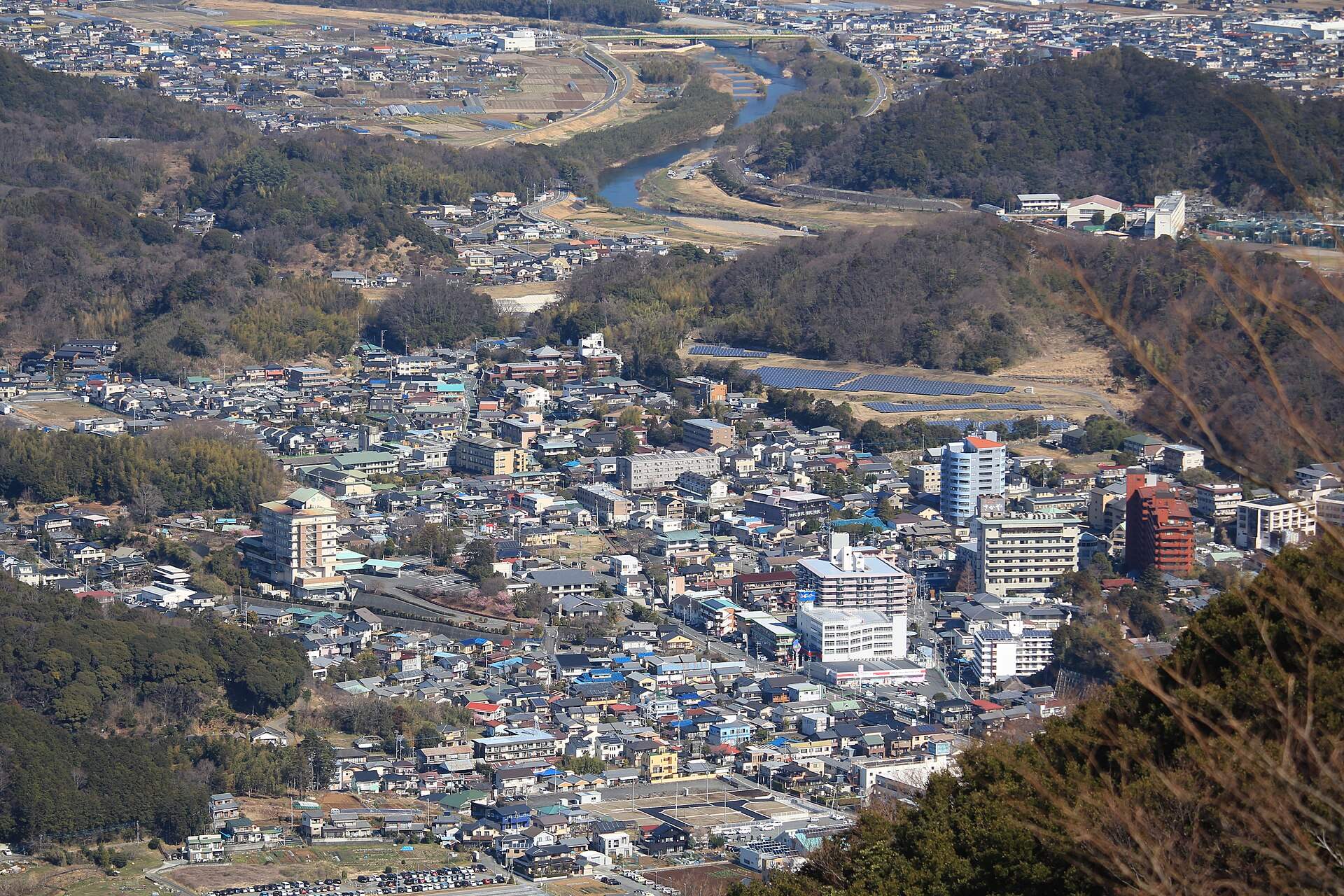 葛城山から見下ろした伊豆長岡温泉の街並み