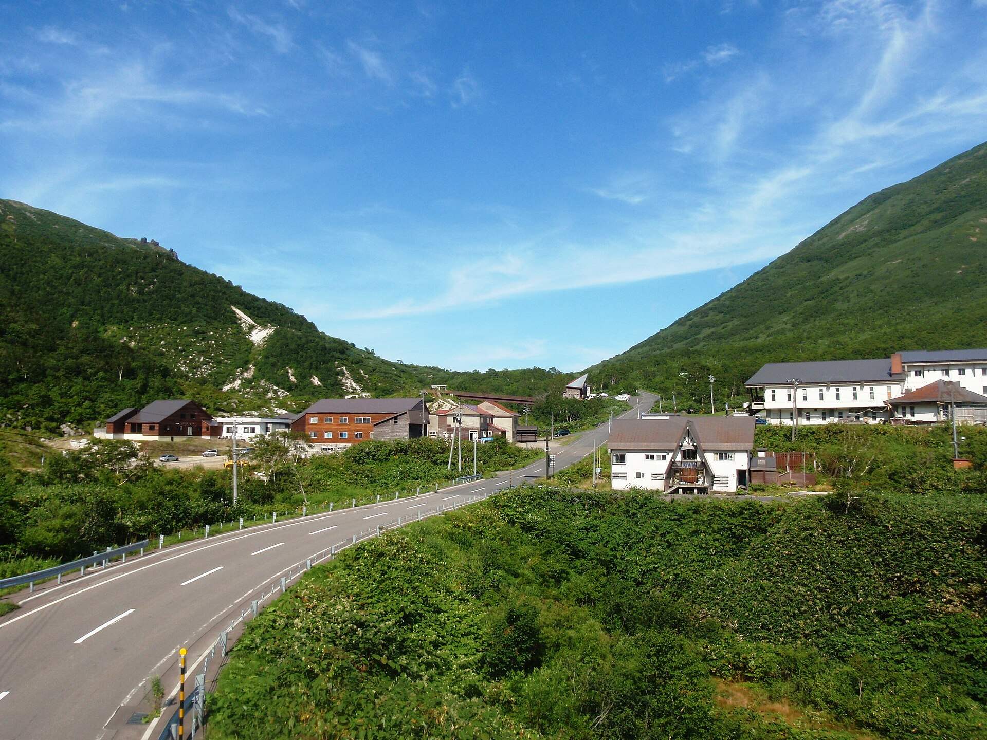 ニセコの山あいに宿が建つ五色温泉