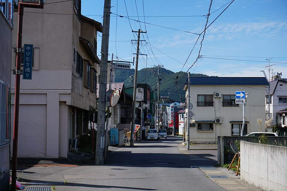 大鰐温泉の「ゆけむり通り」の街並み